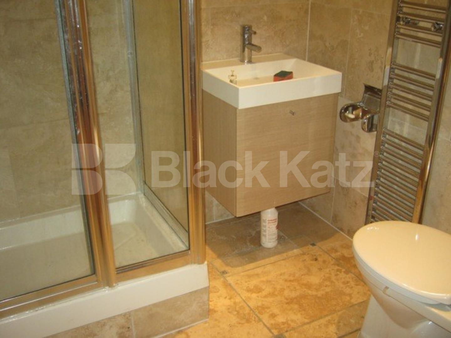 			NEW INSTRUCTION, 2 Bedroom, 1 bath, 1 reception Flat			 Holland Road, Holland Park/Shepherds Bush